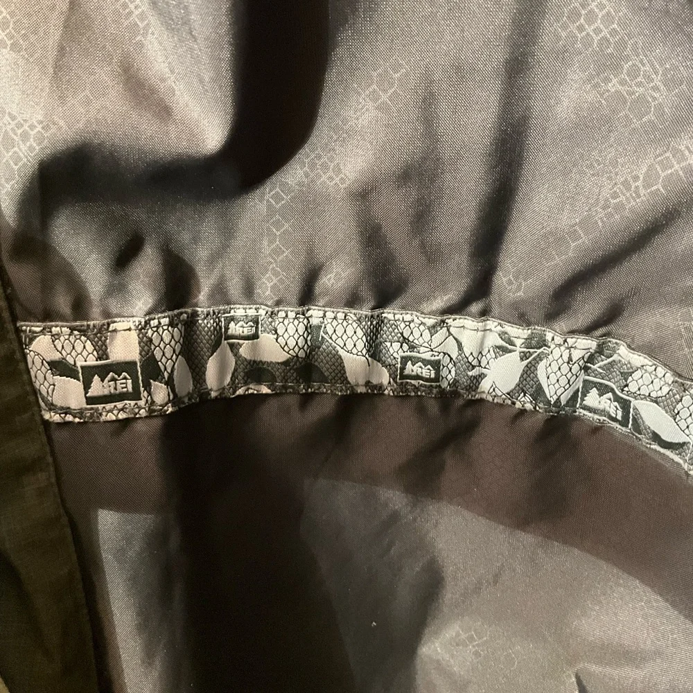 🧥 REI Insulated Rain Jacket - Picture 16 of 16